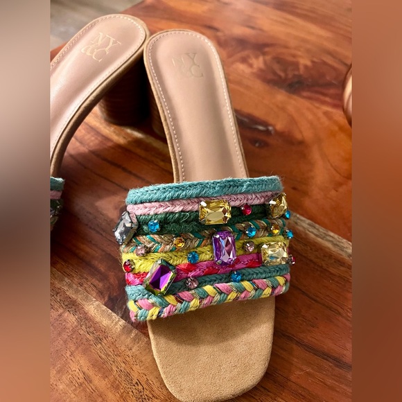 🎉 NY&Co Multi-colored Jeweled Slides - Picture 2 of 5